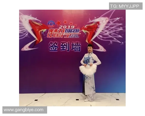 足球明星华丽转身走T台展现时尚魅力与运动精神完美结合