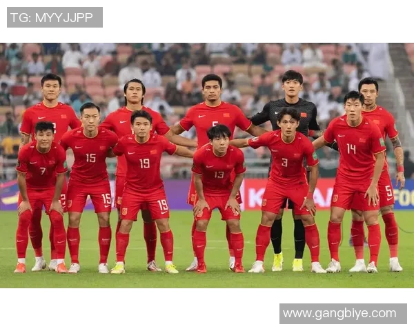 足球明星精彩瞬间全员合照汇总尽享球场魅力与团队精神